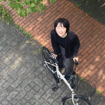 学芸員紹介写真_岡田